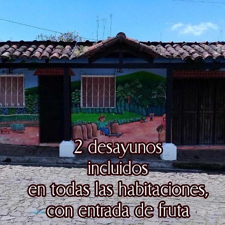 Portal De Los Farolitos Concepcion de Ataco Exterior photo